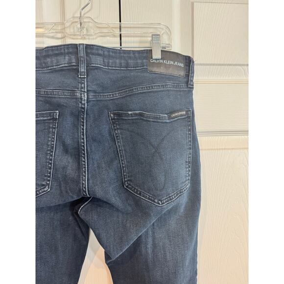 Calvin Klein Jeans Men Skinny Fit Dark Wash Staple Classic Denim Pants - Picture 6 of 8